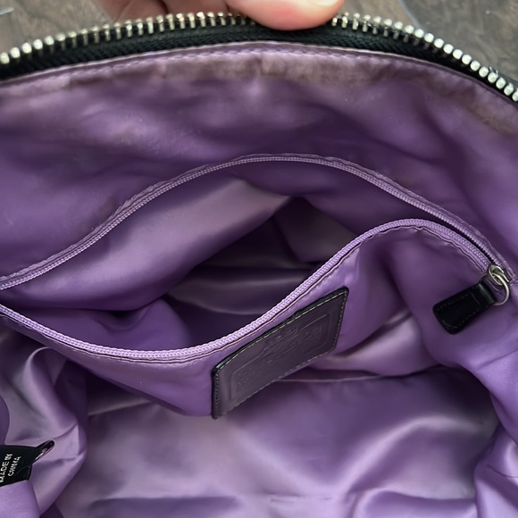 Coach Purse gently used - Picture 6 of 8